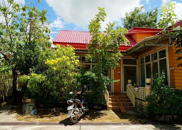 Yellow Star Hostel